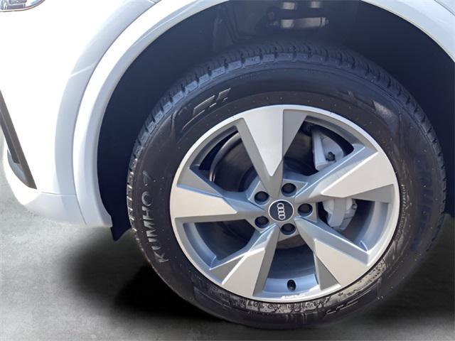 Photo of 2024 White Audi Q5