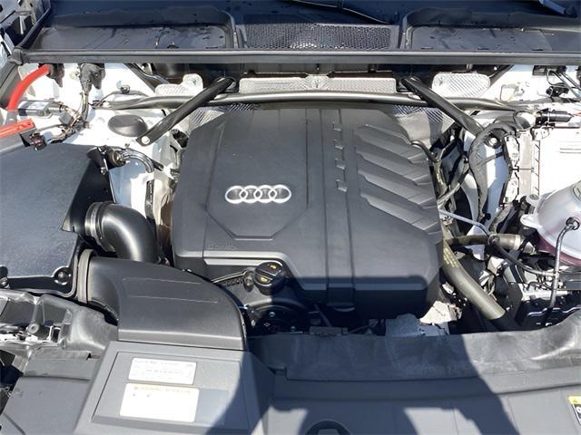 Photo of 2024 White Audi Q5