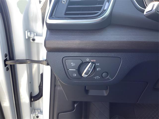Photo of 2024 White Audi Q5