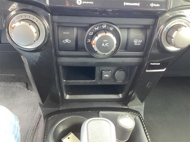 Photo of 2022 White Toyota 4Runner