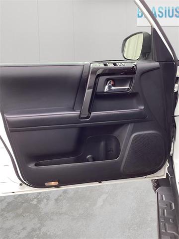 Photo of 2022 White Toyota 4Runner