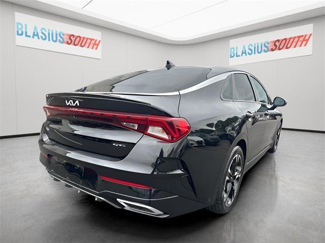 Photo of 2022 Ebony Black Kia K5