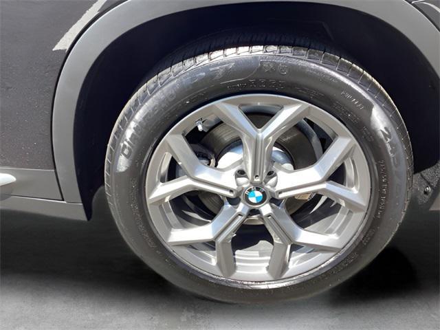 Photo of 2022 Black Sapphire Metallic BMW X3