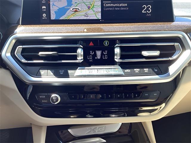 Photo of 2022 Black Sapphire Metallic BMW X3