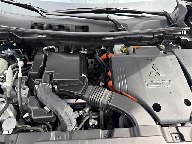 Photo of 2023 Black Mitsubishi Outlander PHEV