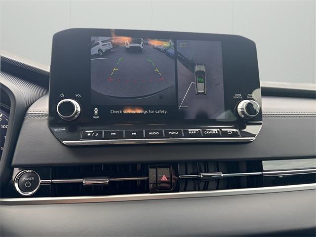 Photo of 2023 Black Mitsubishi Outlander PHEV