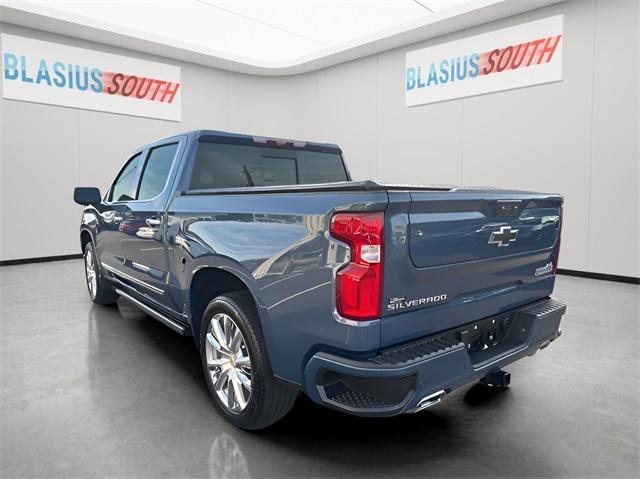 Photo of 2024 Lakeshore Blue Metallic Chevrolet Silverado 1500