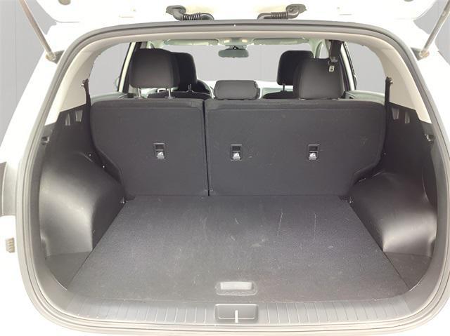 Photo of 2022 Snow White Pearl Kia Sportage