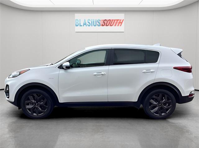 Photo of 2022 Snow White Pearl Kia Sportage
