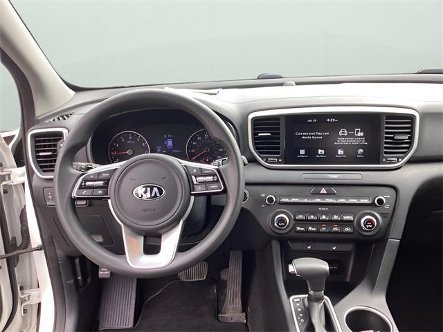 Photo of 2022 Snow White Pearl Kia Sportage