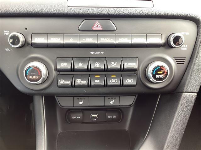Photo of 2022 Snow White Pearl Kia Sportage