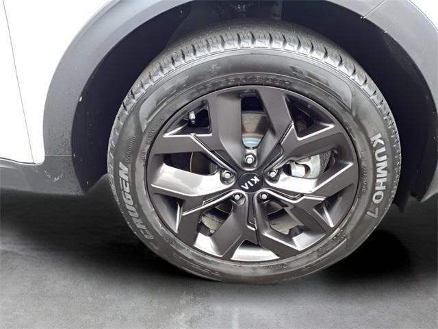 Photo of 2022 Snow White Pearl Kia Sportage