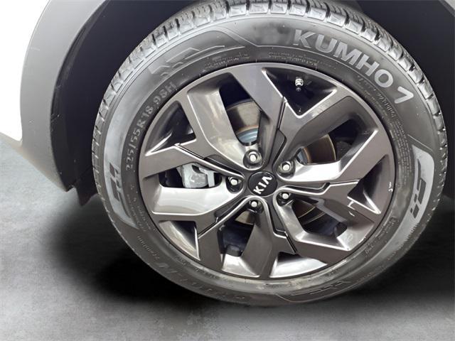 Photo of 2022 Snow White Pearl Kia Sportage