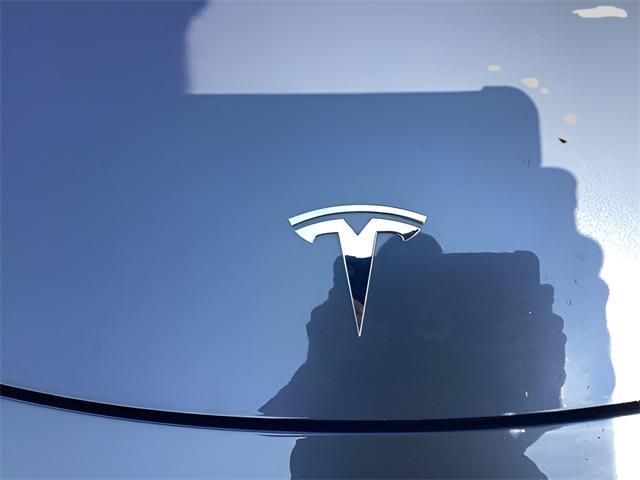 Photo of 2023 Midnight Silver Metallic Tesla Model Y