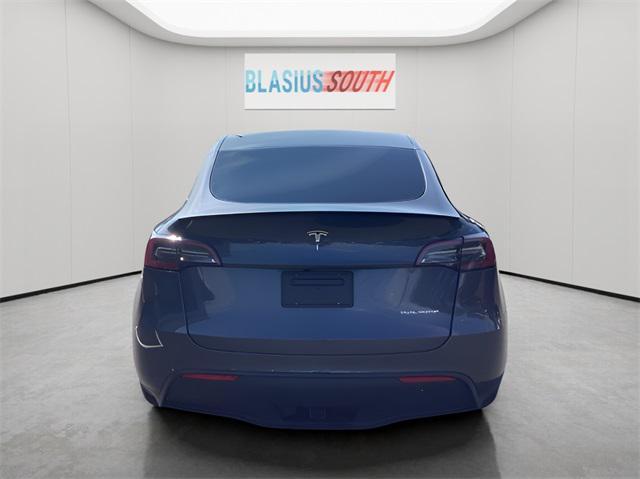 Photo of 2023 Midnight Silver Metallic Tesla Model Y