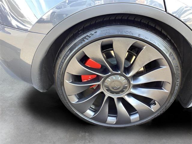 Photo of 2023 Midnight Silver Metallic Tesla Model Y