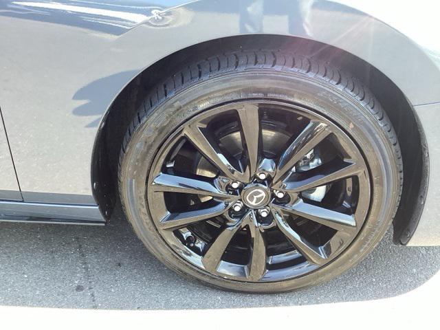 Photo of 2024 Polymetal Gray Metallic Mazda Mazda3