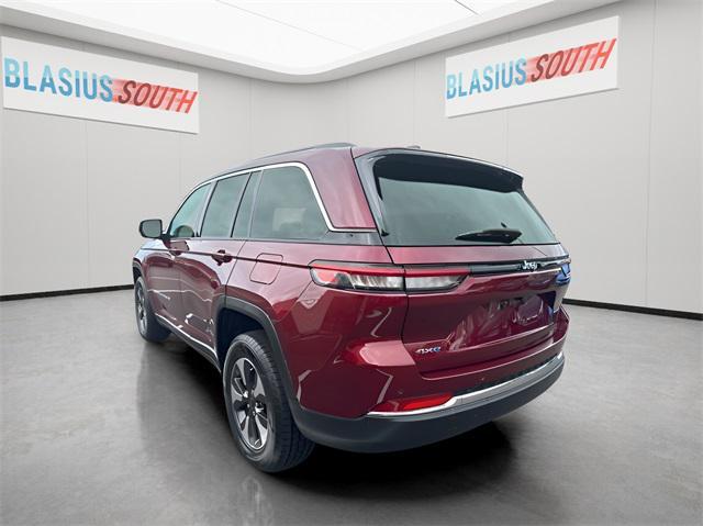 Photo of 2023 Velvet Red Pearlcoat Jeep Grand Cherokee 4xe