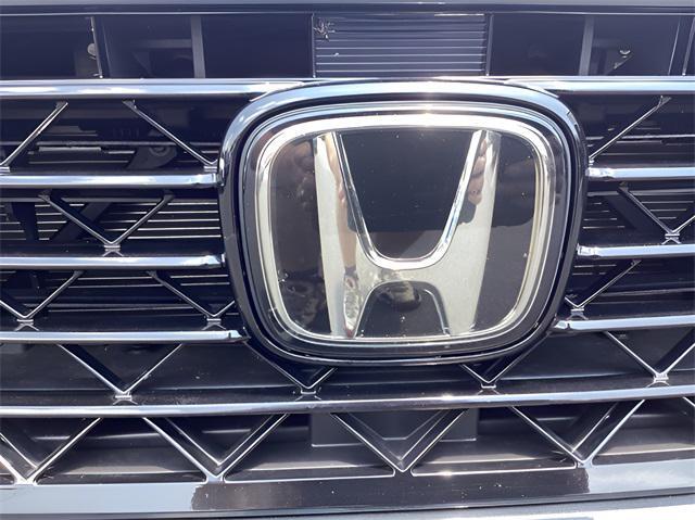 Photo of 2023 Crystal Black Pearl Honda Accord
