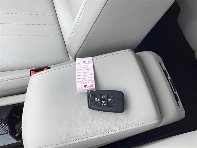 Photo of 2022 Deep Black Pearl Volkswagen Tiguan