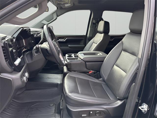 Photo of 2022 Onyx Black GMC Sierra 1500
