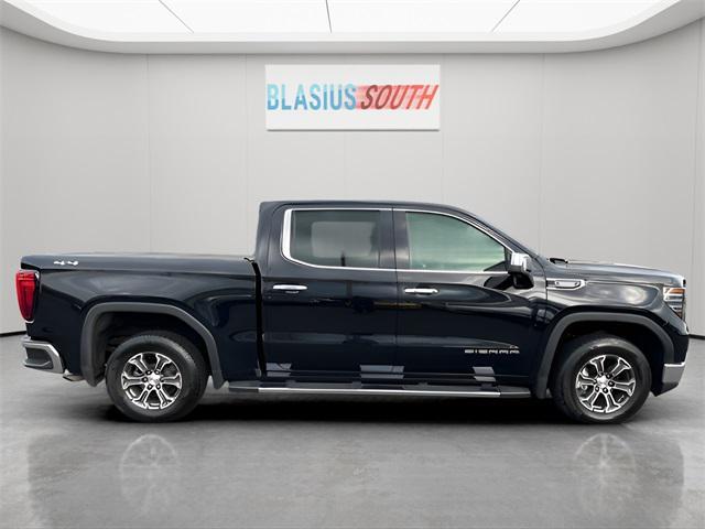 Photo of 2022 Onyx Black GMC Sierra 1500