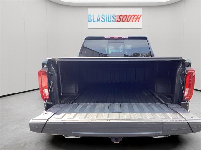 Photo of 2023 Onyx Black GMC Sierra 1500