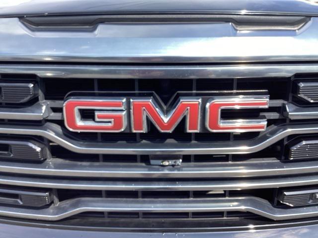 Photo of 2023 Onyx Black GMC Sierra 1500