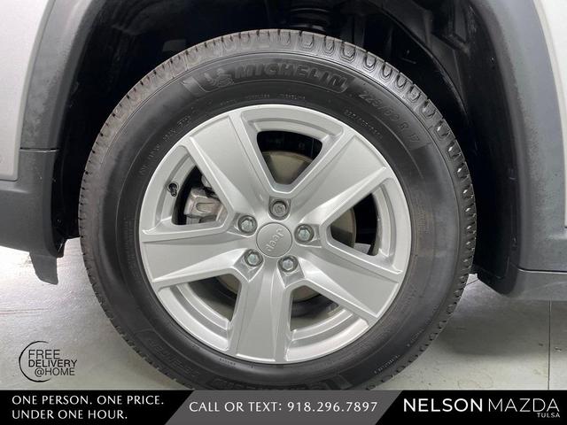 Photo of 2022 Billet Silver Metallic Clearcoat Jeep Compass