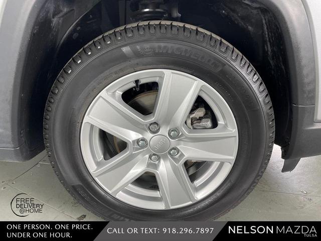 Photo of 2022 Billet Silver Metallic Clearcoat Jeep Compass