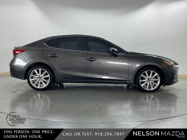 Photo of 2017 Machine Gray Metallic Mazda Mazda3