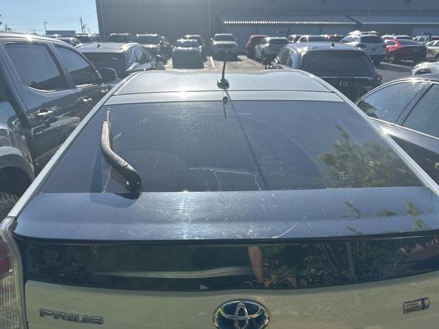 Photo of 2012 White Toyota Prius