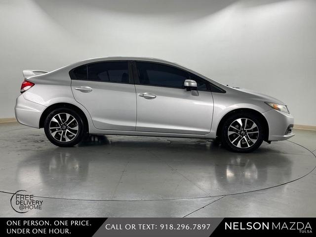 Photo of 2015 Silver Honda Civic