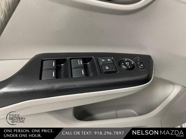 Photo of 2015 Silver Honda Civic