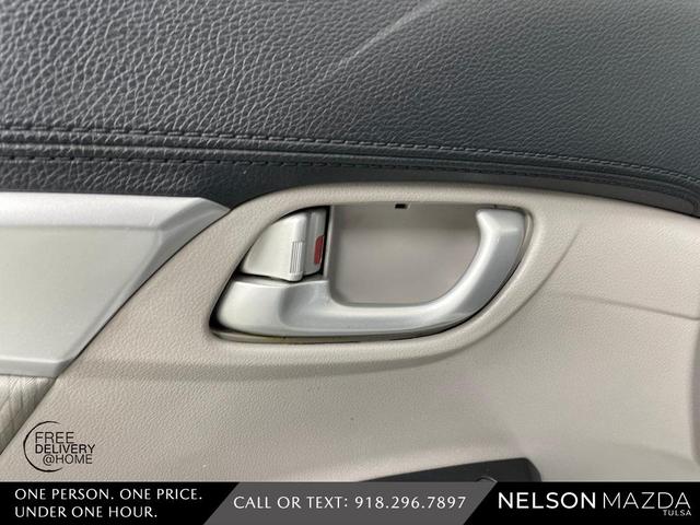 Photo of 2015 Silver Honda Civic