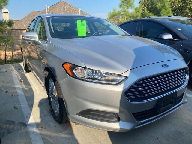 Photo of 2016 Ingot Silver Ford Fusion