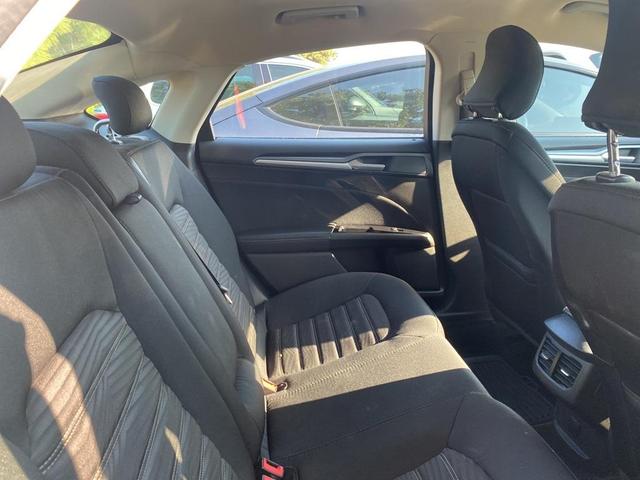 Photo of 2016 Ingot Silver Ford Fusion