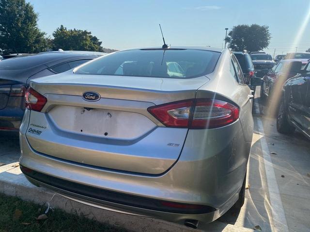 Photo of 2016 Ingot Silver Ford Fusion