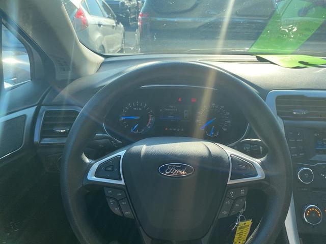Photo of 2016 Ingot Silver Ford Fusion