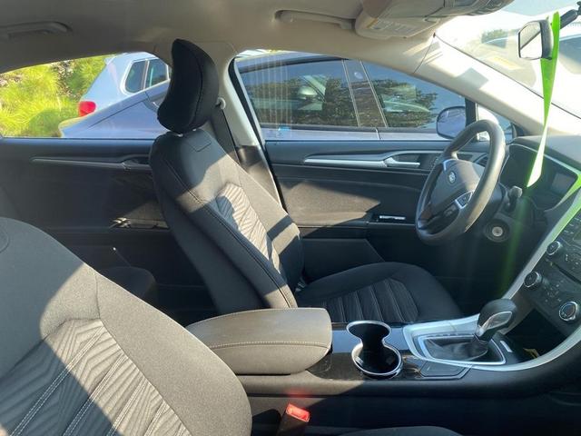 Photo of 2016 Ingot Silver Ford Fusion