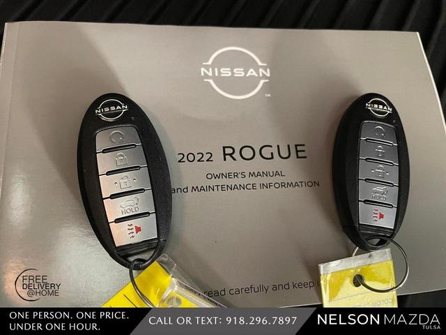 Photo of 2022 Blue / Black Nissan Rogue