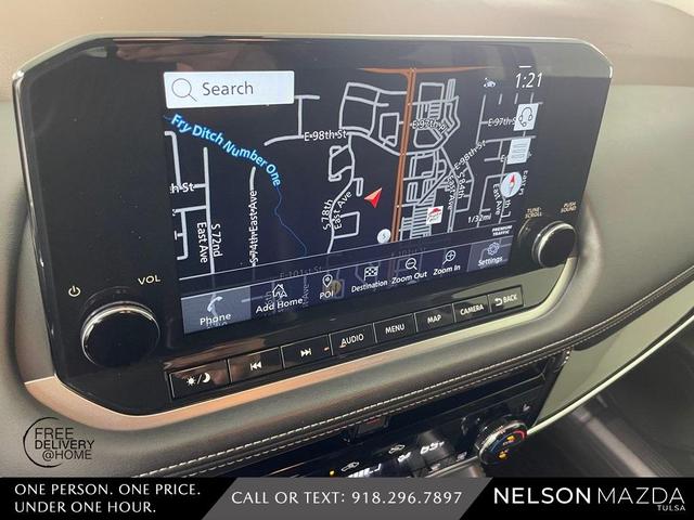 Photo of 2022 Blue / Black Nissan Rogue