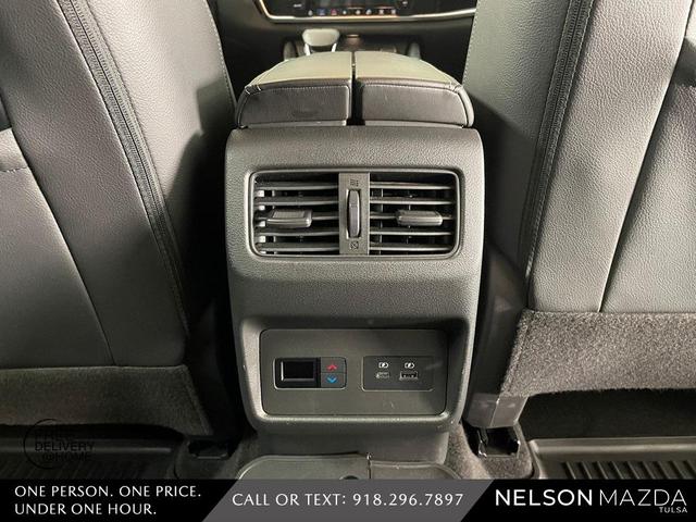 Photo of 2022 Blue / Black Nissan Rogue