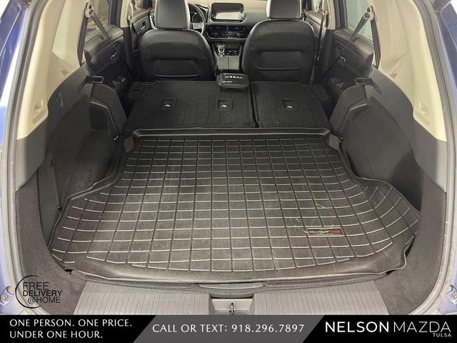Photo of 2022 Blue / Black Nissan Rogue