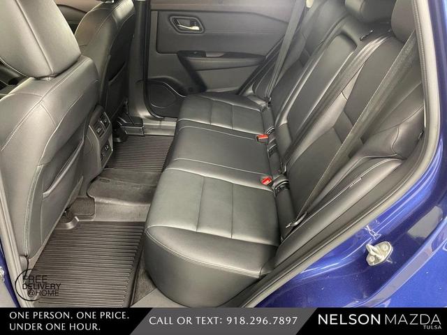Photo of 2022 Blue / Black Nissan Rogue