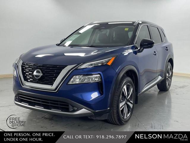 Photo of 2022 Blue / Black Nissan Rogue
