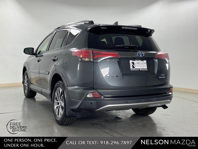 Photo of 2017 Gray Toyota RAV4 Hybrid
