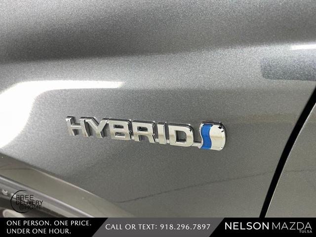 Photo of 2017 Gray Toyota RAV4 Hybrid