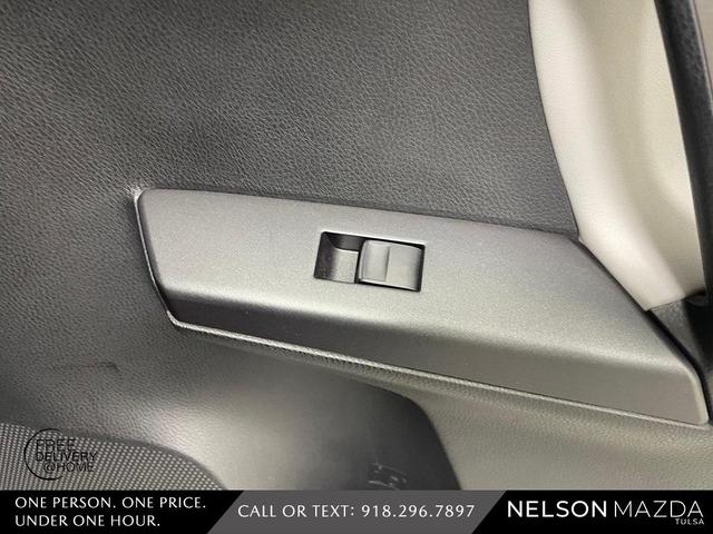 Photo of 2017 Gray Toyota RAV4 Hybrid