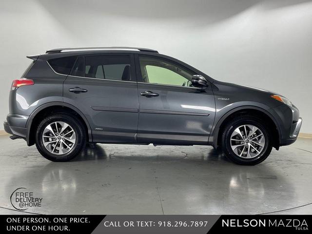 Photo of 2017 Gray Toyota RAV4 Hybrid